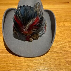 Neiman Marcus gray wool Red River feather western hat size 6 7/8